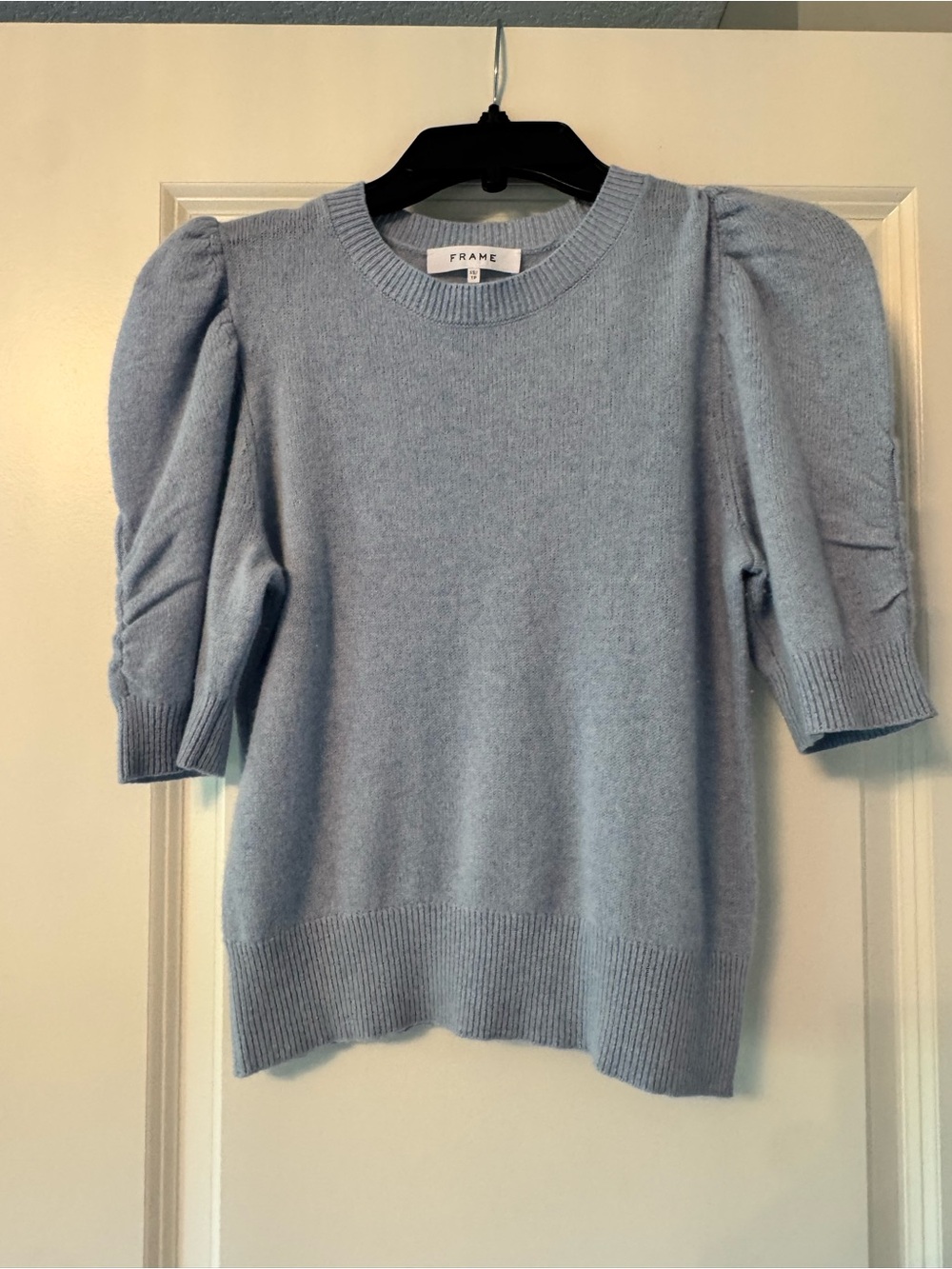 Frame Puff-Sleeve Crewneck Sweater in Pale Blue